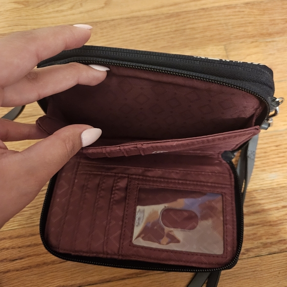 VERA BRADLEY Crossbody & Wallet - Picture 5 of 16